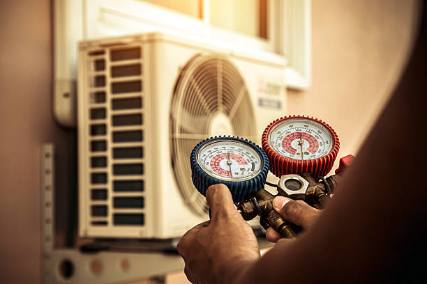 Professional Hvac Installation technician working in Orchard, TX
